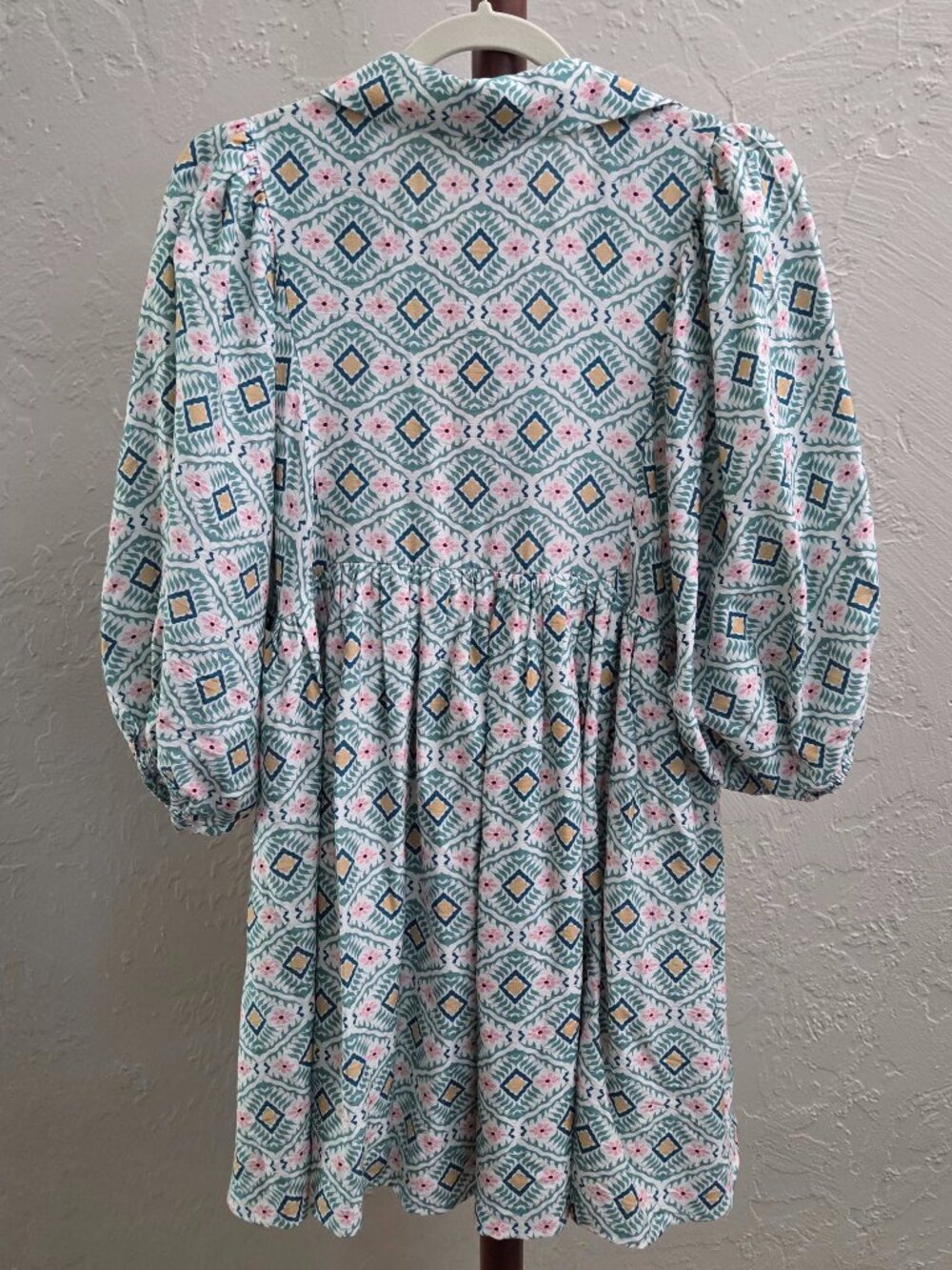 D14. Women's Geo Floral Print‎ Puff Sleeve Dress - Picture 2 of 4